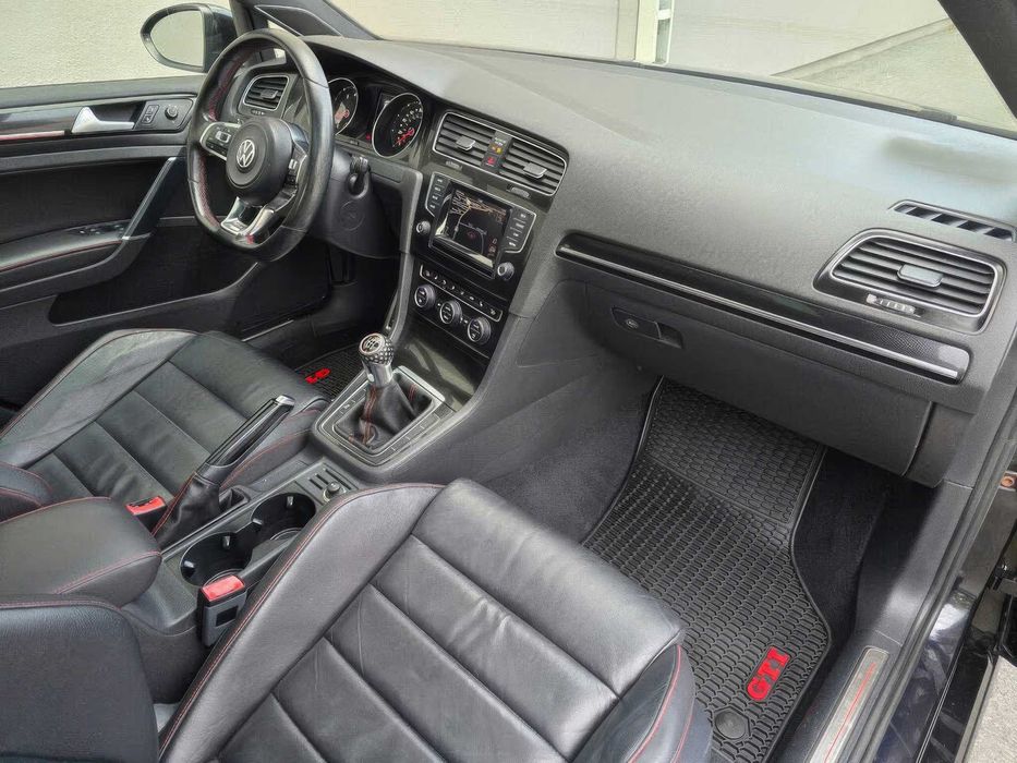 Volkswagen Golf GTI      2015