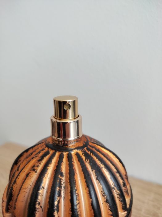 Lattafa Niche Emarati Antique 100ml z ubytkiem