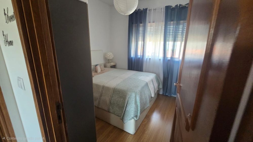 T2 Luminoso com Terraço de 30m² – Renovado, Junto à Circunvalação (Cruzamento Padrão da Légua)