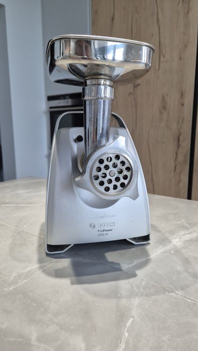 Електромясорубка Bosch MFW68660