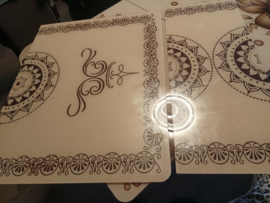 Продам два скла із розкладного столу