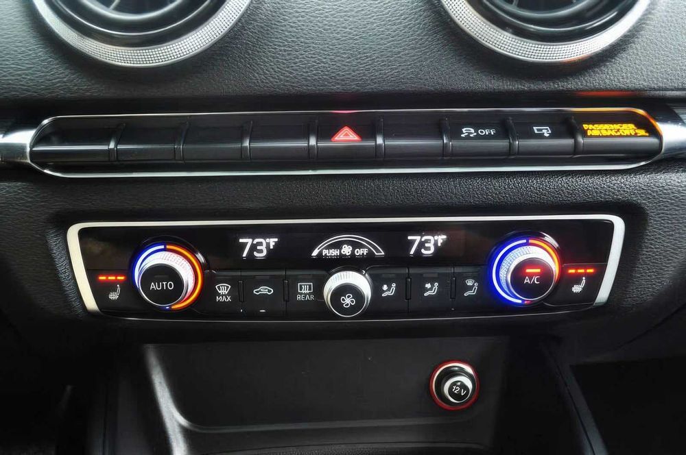 Audi A3 Premium      2015