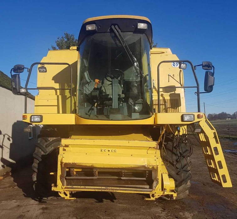 Kombajn NEW HOLLAND TX66 w bardzo dobrym stanie