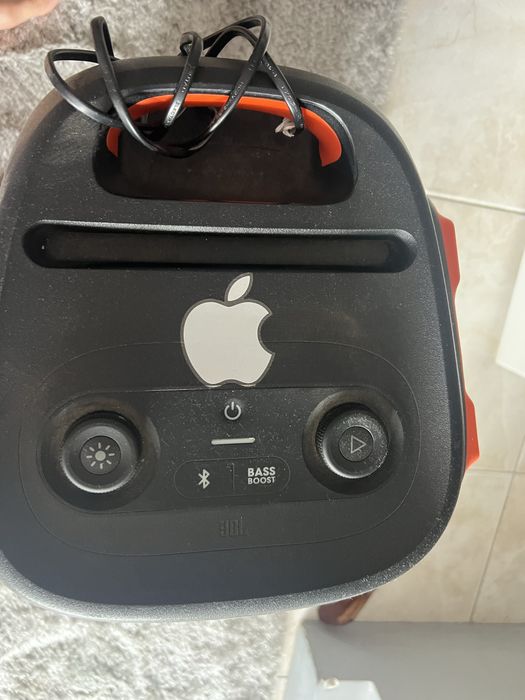 JBL partybox 100