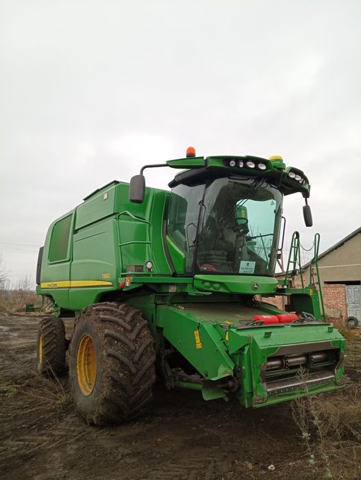 Комбайн Джон Дір Т 660