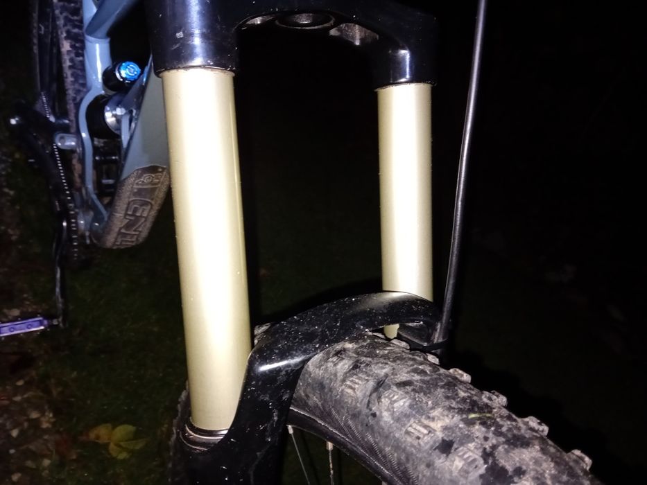 Kellys Noid  27.5 M enduro/downhill  (nie Giant)