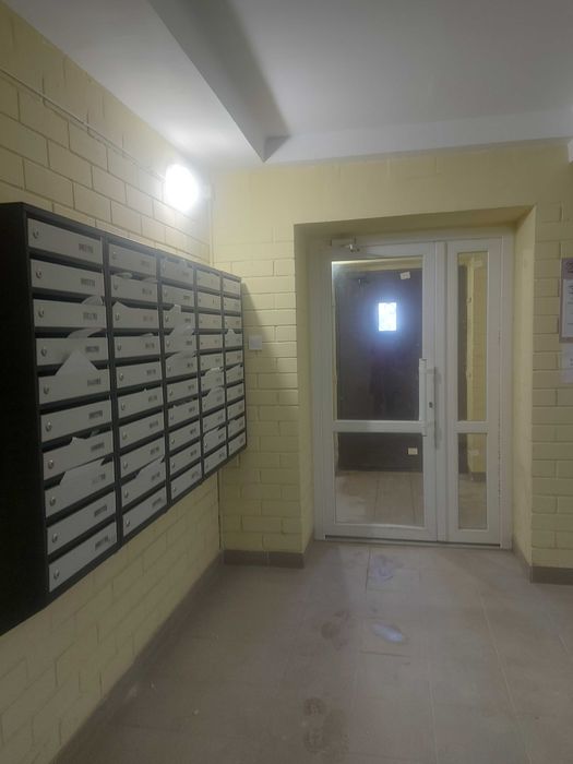 Терміново! 1 кім. З гардеробною та великою лоджію