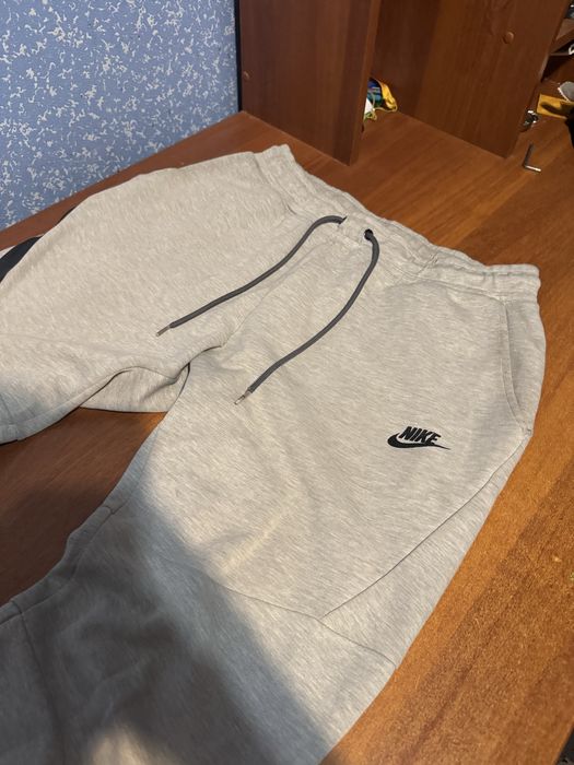 Nike Tech Fleece
