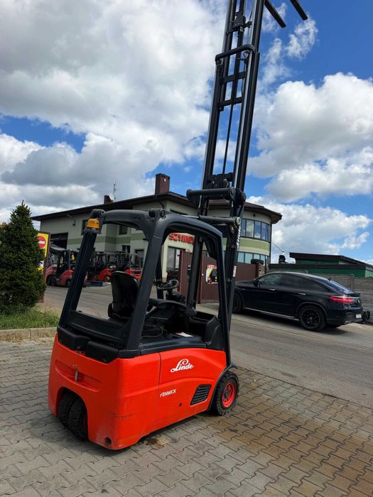 wózek widłowy elektryczny LINDE E16 1600kg Triplex 5.40m bateria 2023' rok przebieg tylko 9400mtg