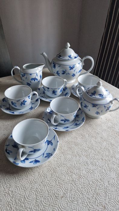 Serviço de chá Vista Alegre, coleção Amor Perfeito