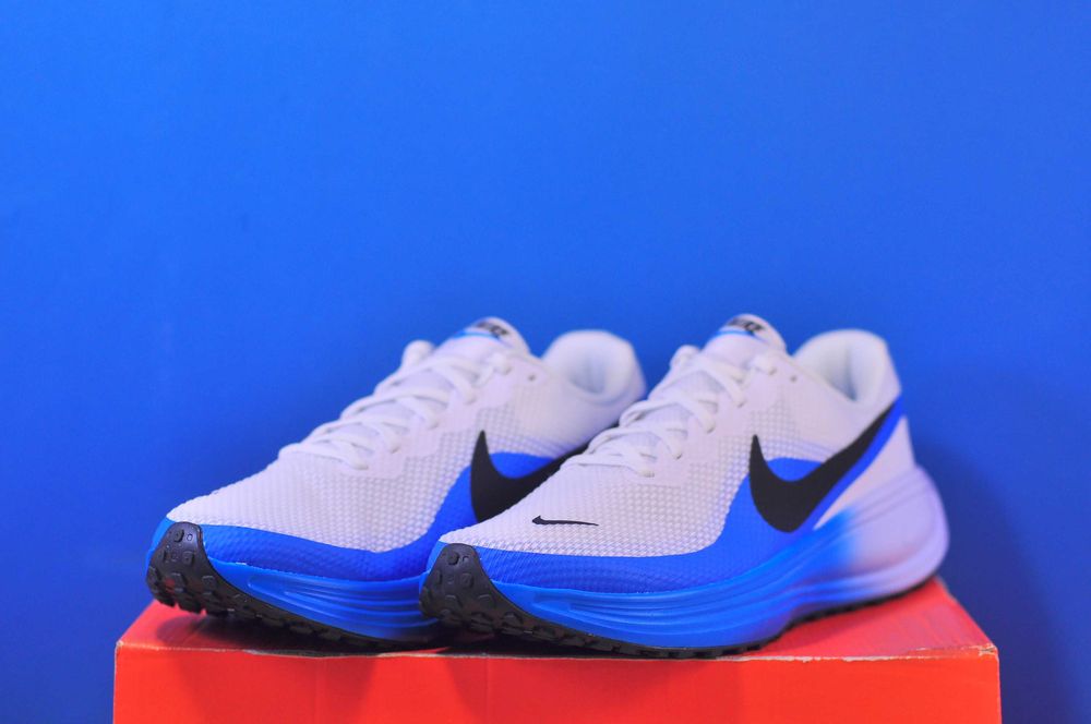 Кросівки Nike Revolution 8  оригінал