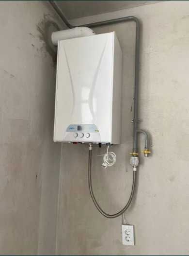 Продаж великої 1 кімнатної квартири в центрі міста в новому будинку