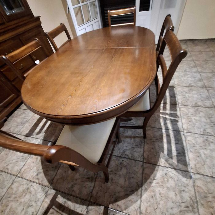 Vendo mesa de carvalho maciço + 6 cadeiras assento em pele