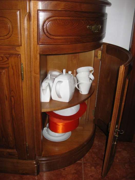 Aparador/Móvel para Sala de Jantar em Carvalho