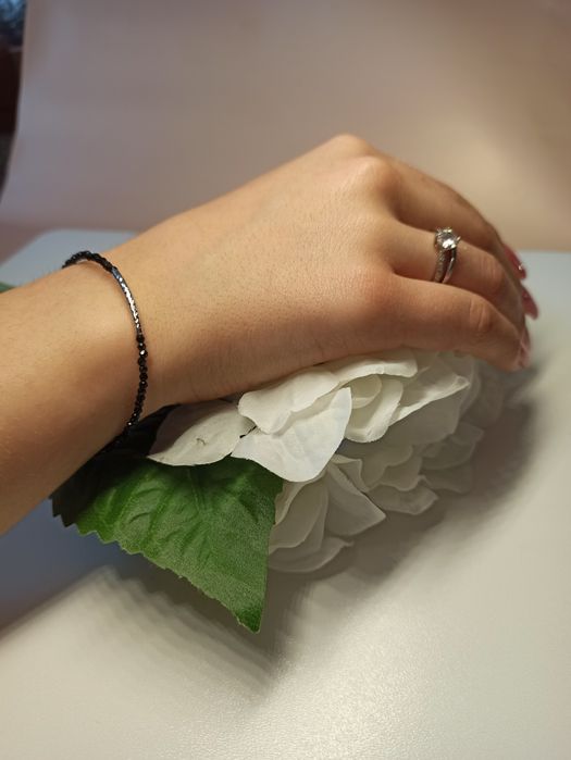 Браслет з натуральних намистин