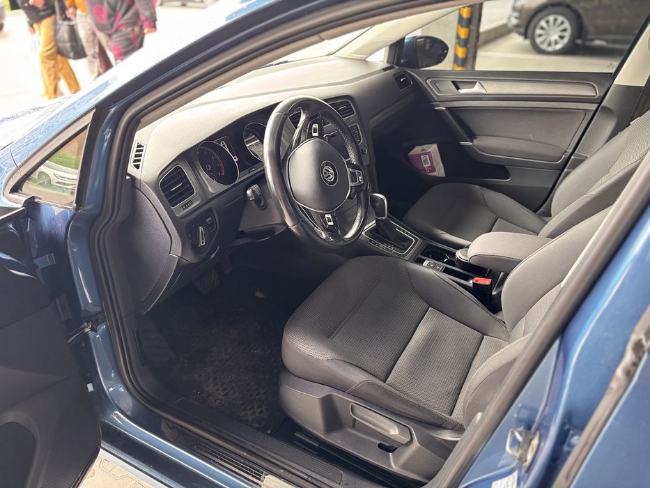Терміново продам Volkswagen Golf 7