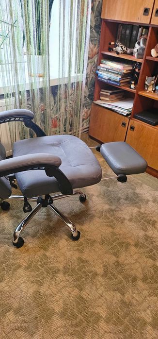 Комп'ютерне крісло