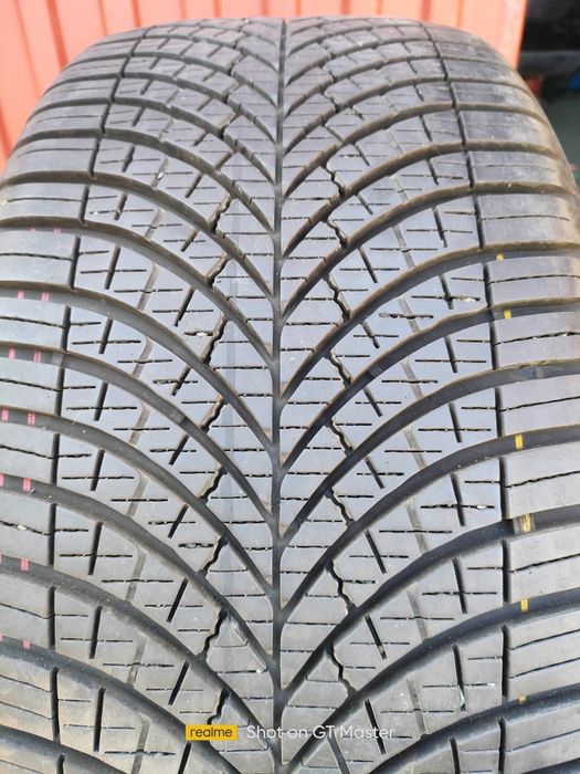 Goodyear Vector 4Seasons GEN 3 225/40/18