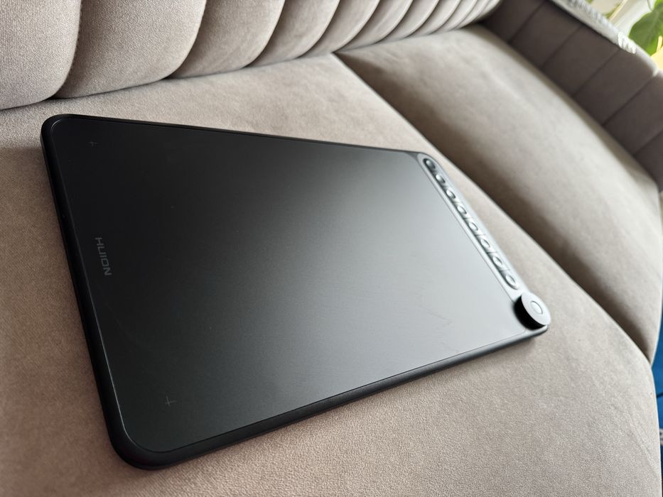 Tablet graficzny Huion inspiroy dial Q620M PRAKTYCZNIE NOWY