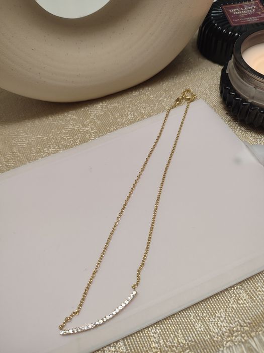 Naszyjnik z białymi cyrkoniami