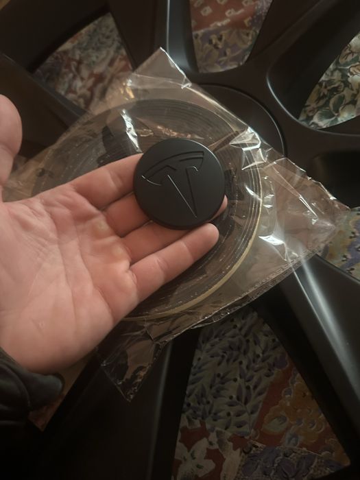 Продам ковпаки Tesla model Y,r19,