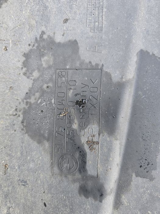 Bmw m3 e92 e93 m3 osłona  osłony dolne nadkoli prawa lewa strona