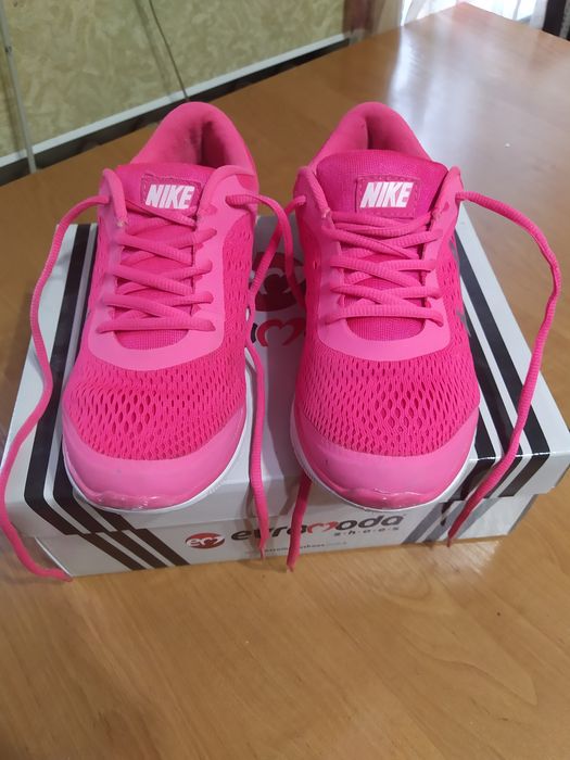 Летние красовки малиновые