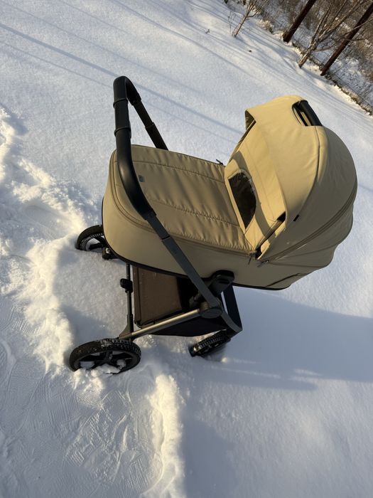 Продам коляску 2 в 1