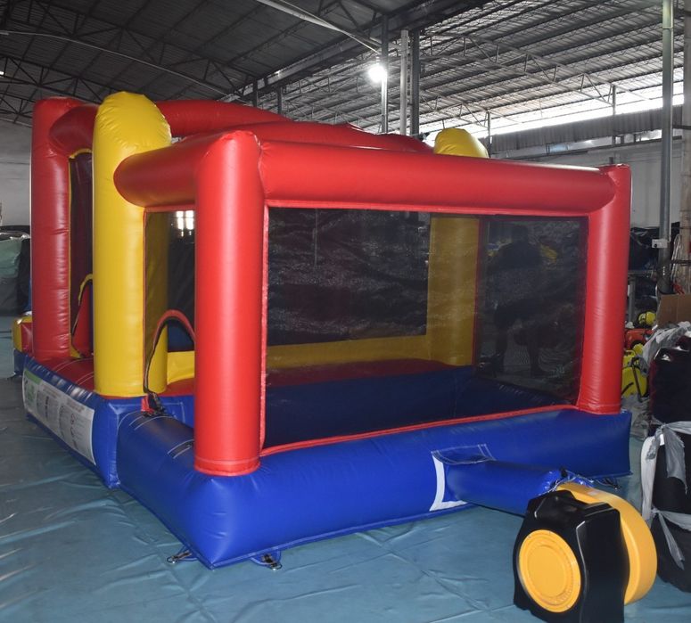 Insuflável Castelo com piscina bolas (novo)