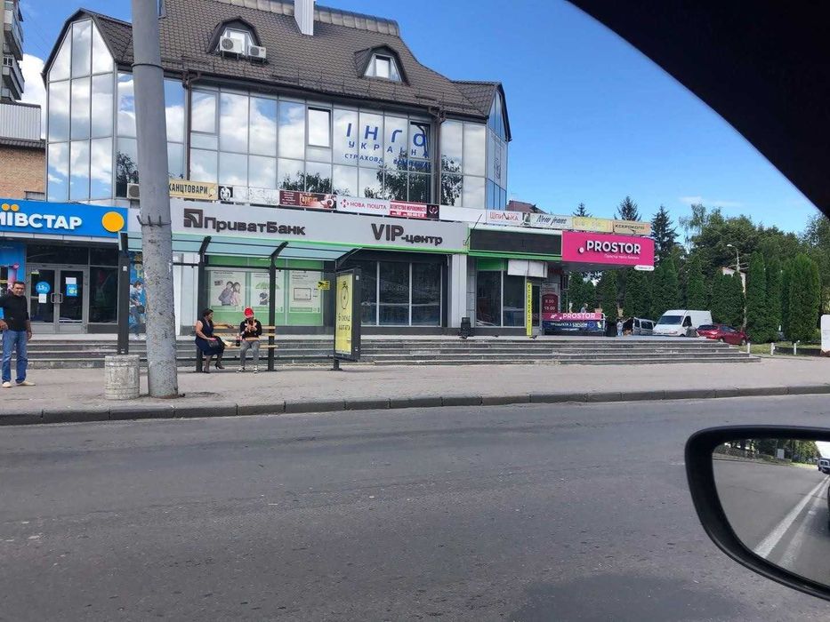 Приміщення торгового комплексу з офісними приміщеннями, площа 334,5 кв.м у м.Рівне