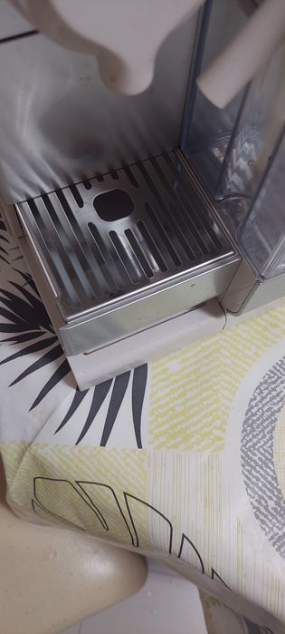 Maquina cafe delonghi latissima