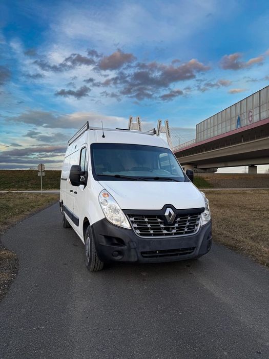 Wynajem busa Renault Master
