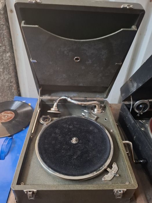 Gramophone + 4 discos