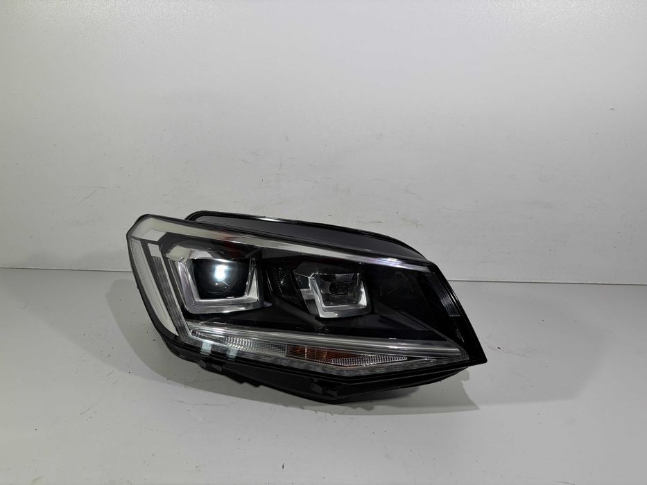 VW Caddy 2K1 Lampa Przednia Bi-Xenon Prawa Europa