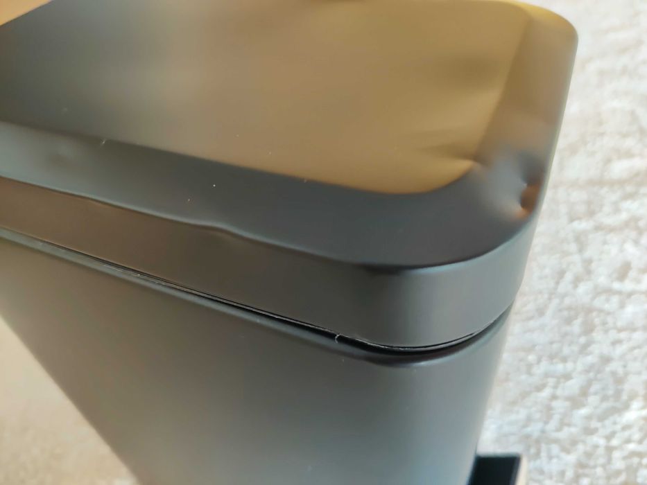 Caixote do lixo preto (casa de banho)