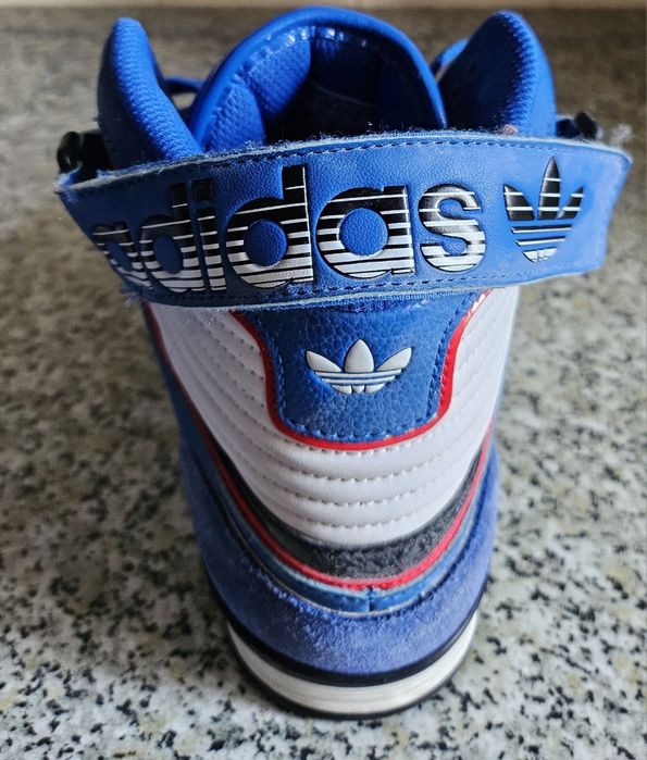Sapatilhas Adidas de basquetebol
