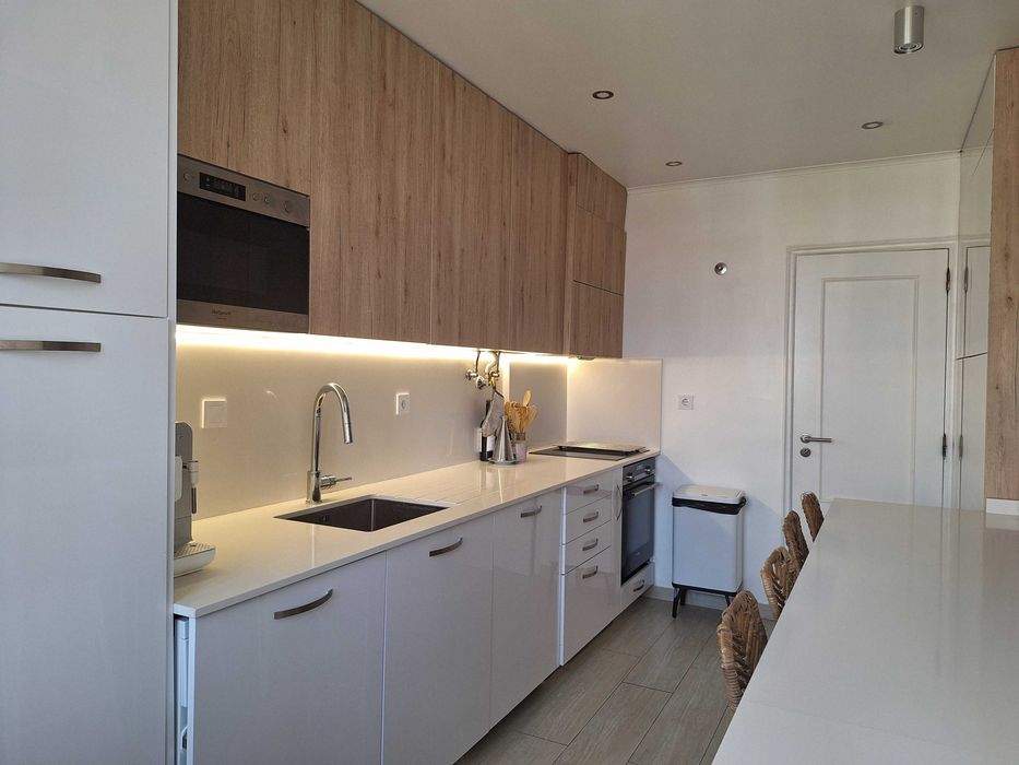 Arrenda-se Apartamento T3, com Box, na Quinta do Património em Sacavém