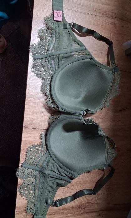 Бюстгалтер голандського бренду Hunkemoller