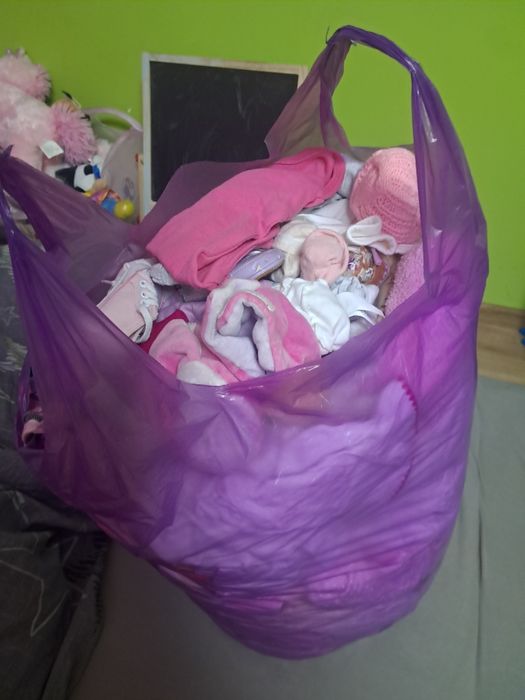 Ubrania dla dziewczynki niemowlęce