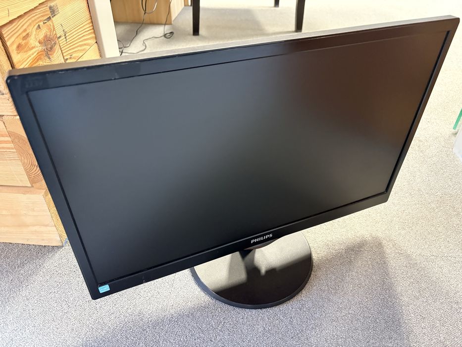 Monitor philips 21,5 cala