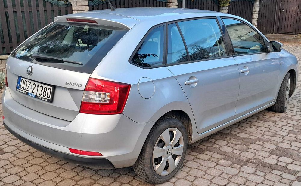 Auto osobowe Skoda Rapid