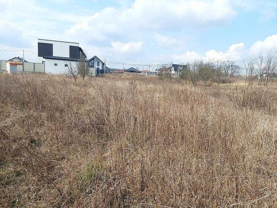 Продам земельну ділянку під забудову в Шкуринцях 5180