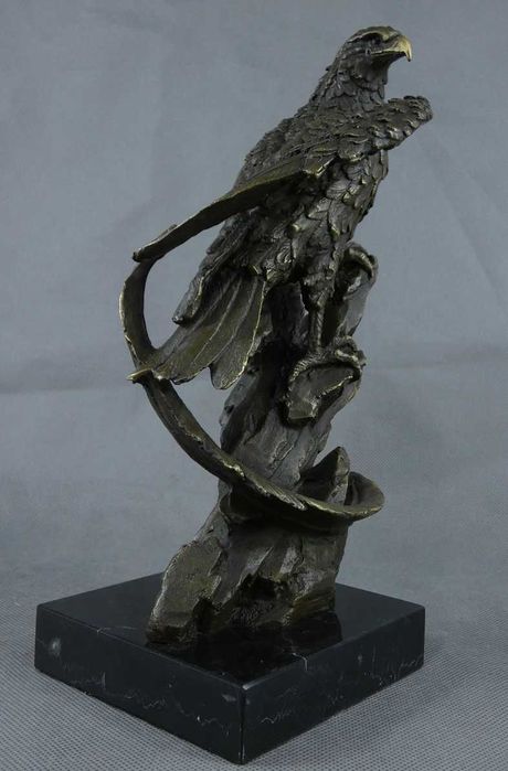 Figura ORZEŁ sokół BRĄZ marmur RZEŹBA sygnowana 27 cm 3,3 kg