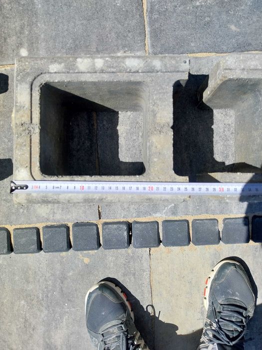 Bloczki łupane na ogrodzenie