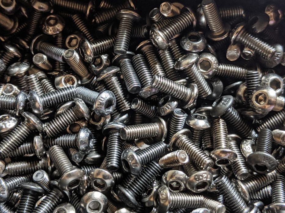 Болт, Винт, Гвинт M3х8 TORX шестикутник
М3х8мм, М3x8, M3x8

Матеріа