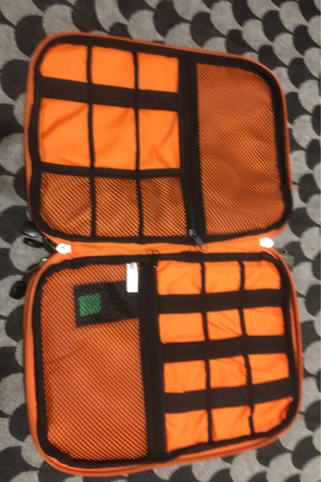 Чохол органайзер для флешок шнурів кабелів
