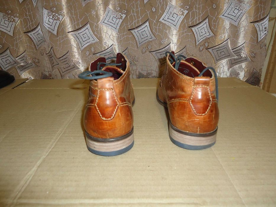 Туфлі BUGATTI класичні, шкіряні, розмір 42(28), Італія.