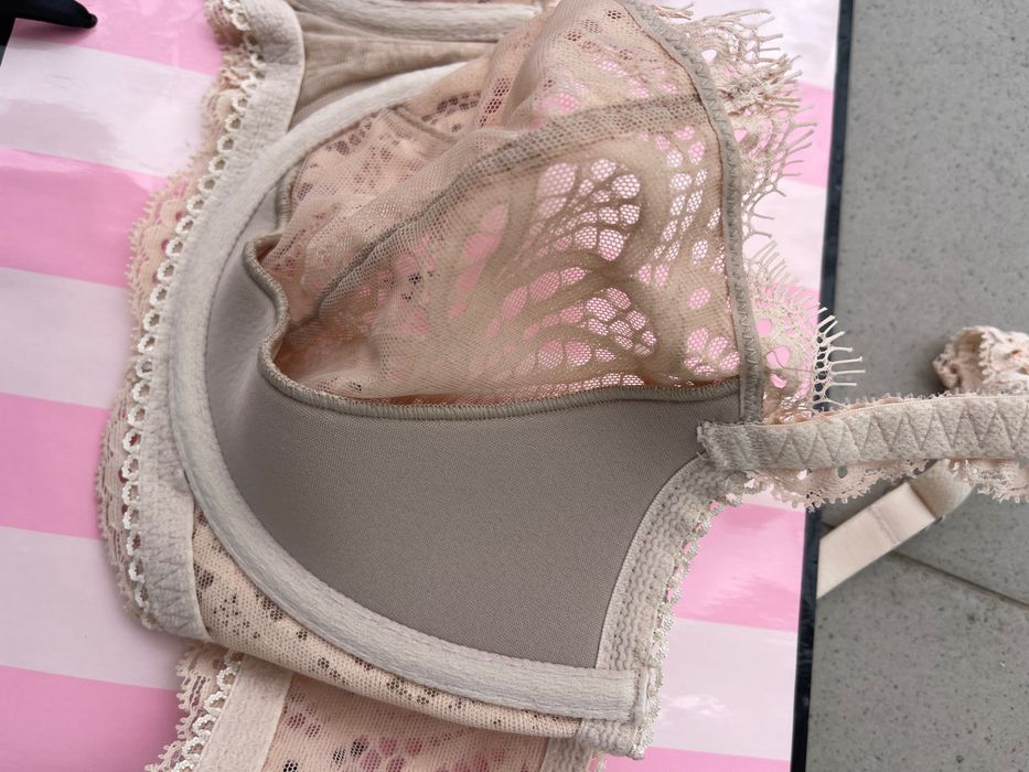 Бюстгальтер Victoria’s Secret 38C