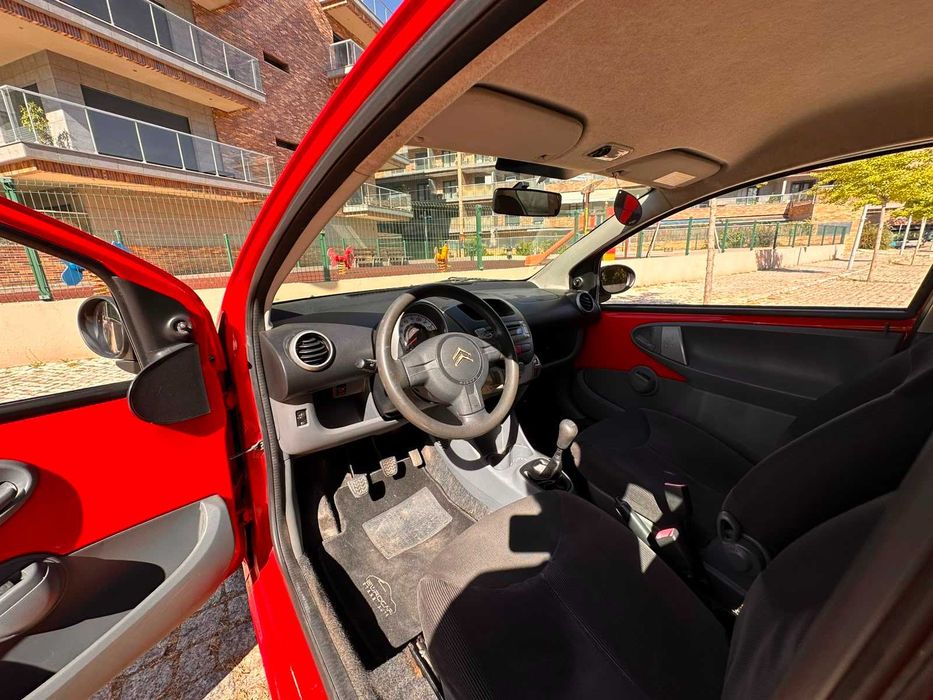 Citroën C1 diesel vermelho Ferrari