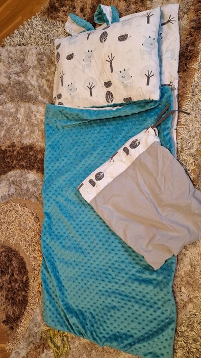 Śpiworek z podusią do przedszkola